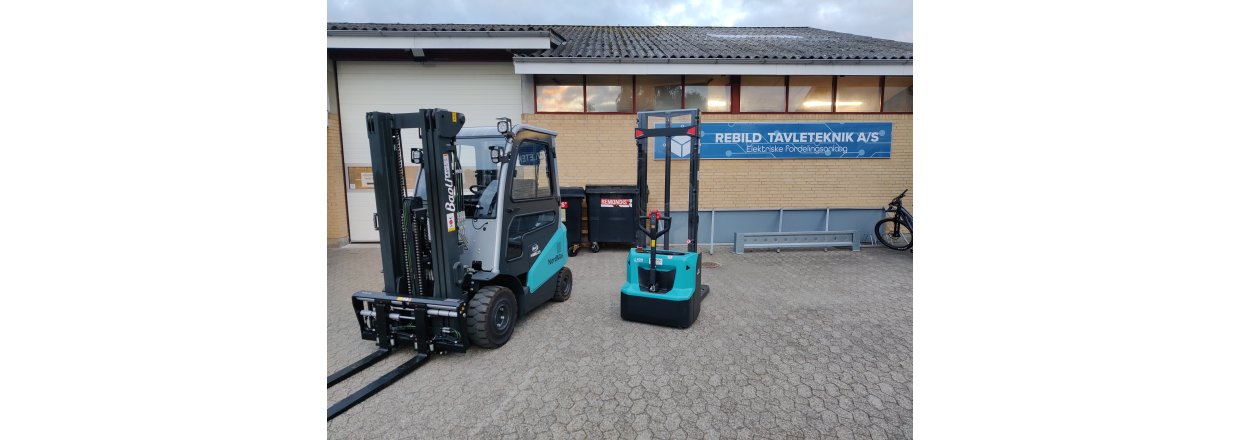 Effektiv og fleksibel lftelsning til Rebild Tavleteknik  NordMas leverer Baoli truck og stabler