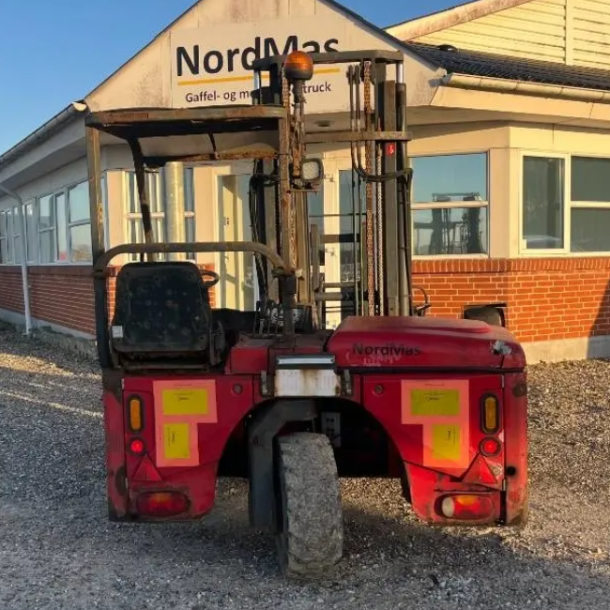 brugt medbringertruck fra moffett