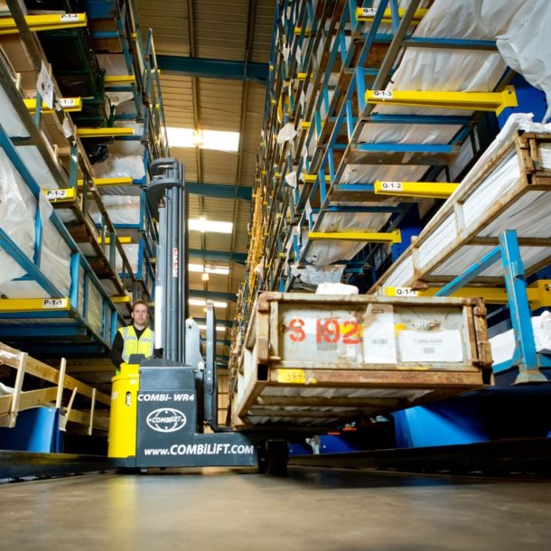 Combilift stabler med saks 