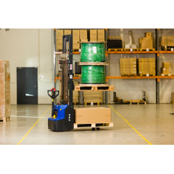 Elektrisk stabler med initiallft