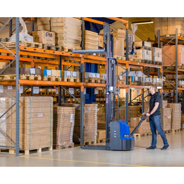 Elektrisk stabler med frilft 1600 kg