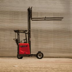 Elektrisk palfinger medbringertruck med midtersde